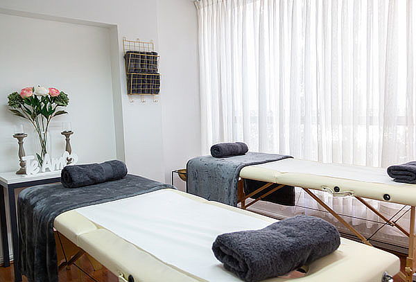 Día de Spa Madre e Hija con Masaje + Limpieza Facial y Más!