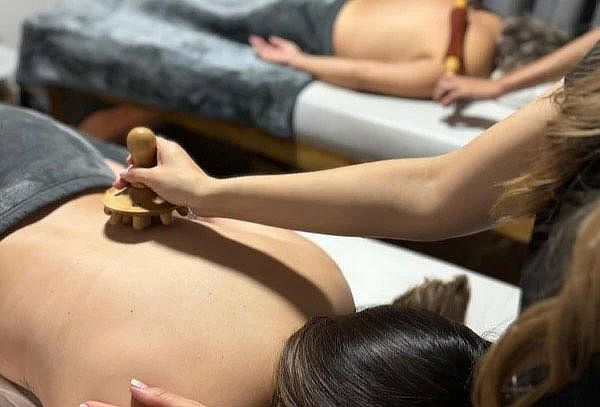 Spa para Papá y Mamá con Masaje, Limpieza Facial