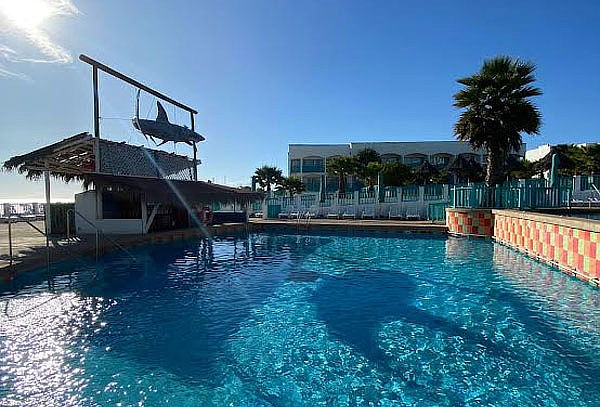 Resort Riu-Tai, El Quisco: para 2 personas  2 noches J a S 