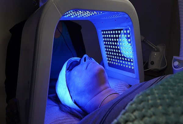 Limpieza Facial Profunda + Extracciones + Aparatología 