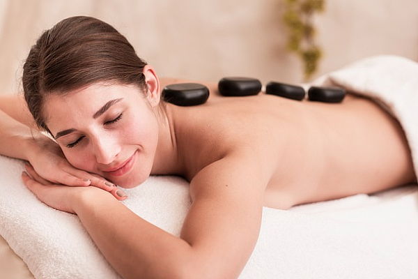 Masaje Relajante Piedras Calientes Espalda  y Más