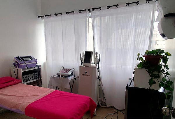 3 sesiones de Rejuvenecimiento facial con radio frecuencia+ Limpieza 