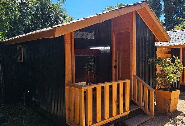 Alojamiento + Tinaja, Sauna + Sillón masaje + Desayuno y más