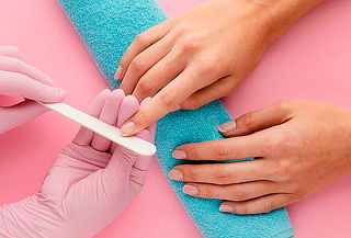 Manicure Esmaltado Permanente 1 tono en Sbelty, Ñuñoa