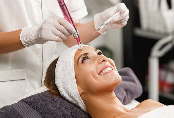 Inducción de Vitaminas con Dermapen en Estética Jeraldine