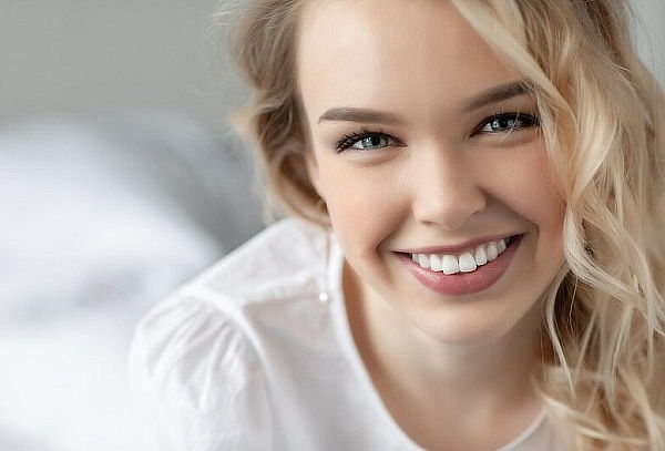 Blanqueamiento Led + Limpieza Dental Completa