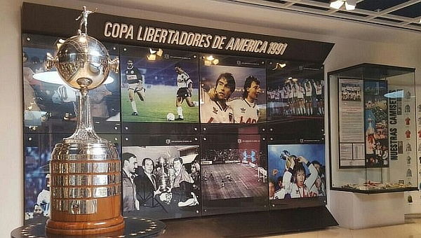 Tour Museo y Estadio Monumental de Colo-Colo