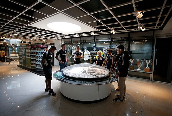 Tour Museo y Estadio Monumental de Colo-Colo