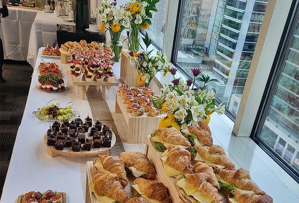 Brunch o Cóctel completo para 20 personas, montaje incluido