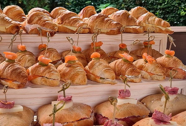 Brunch o Cóctel Especial para 20 personas, montaje incluido