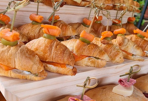 Brunch o Cóctel VIP para 20 personas, montaje incluido