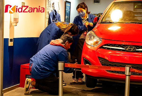 Entrada para Noche de amigos en KidZania® Sábado 16 agosto