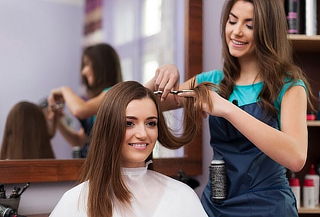 Corte de Puntas  Mujer + Lavado + Secado
