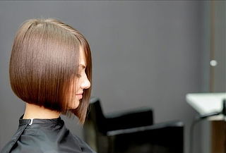 Corte Melena + Lavado + Masaje Hidratación + Peinado