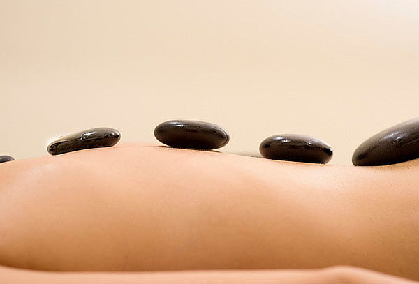 Masaje Descontracturante + Relajación + Piedras Calientes 