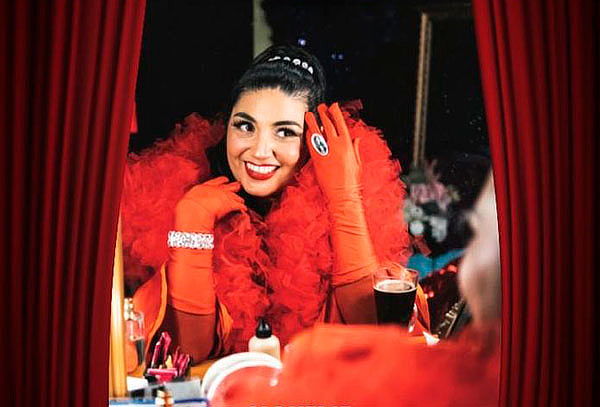 Entrada al show de Yolanda Carmín + 1 copa de mimosa