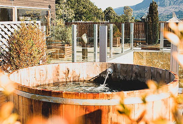 Escape Indomito a termas, Hotel o combinado a elección 