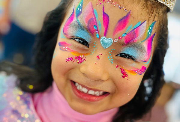 1 Hora de Caritas pintadas 