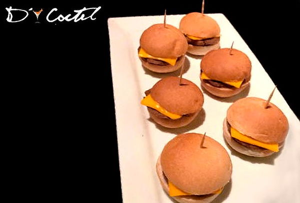 50 Mini Burger, Cheese Burger, Canapés Premium o Tapaditos