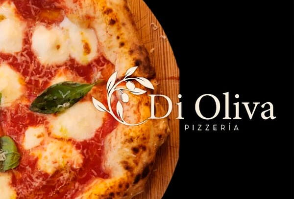 2 pizzas grandes especialidades a elección + palitos de ajo