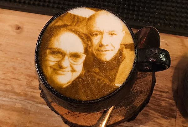 Imprime tu foto en el Café! en Encanto, El Eje Cafetero