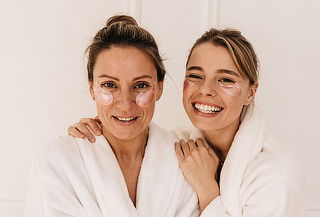 Spa Madre e Hija:  Incluye masaje, limpieza facial y más