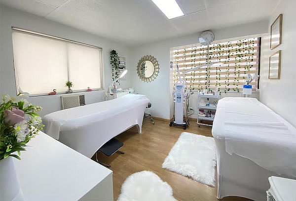 Limpieza Facial Piel sensible + Exfoliación enzimática y más