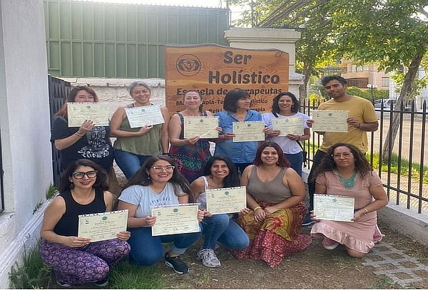 Taller de jabones naturales en Escuela Ser Holistico