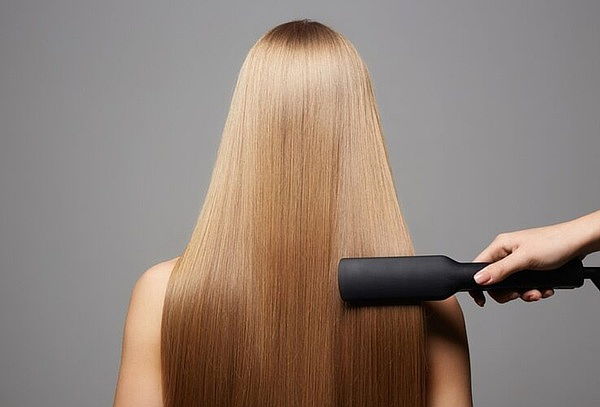 Alisado en tendencia LUMINO LISS® + Planchado + Enjuague