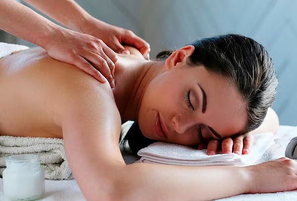 Masaje Relajación 30 min + Sauna + Vapor + Piscina