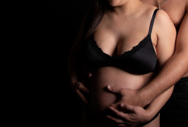 Sesión Fotográfica para Embarazada en Click Producciones 