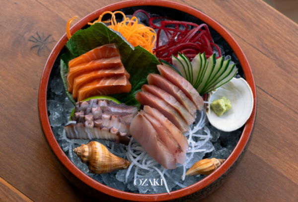 Sabores Marinos: Cena para 2 Omakase 24 piezas