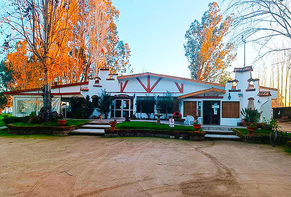 Full Day, Escápate al Hotel Jardín del Lago!  