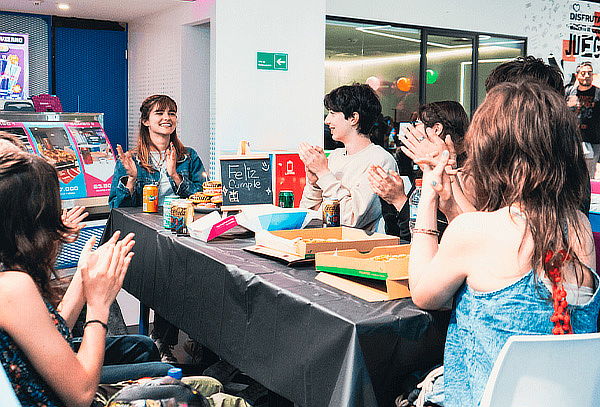 Cumpleaños Gamer para 8 personas de lunes a domingo 