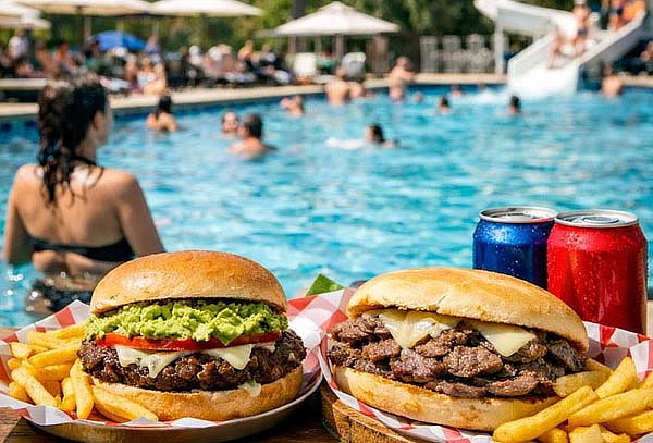 2 entradas adulto + 2 promos de hamburguesas o churrascos