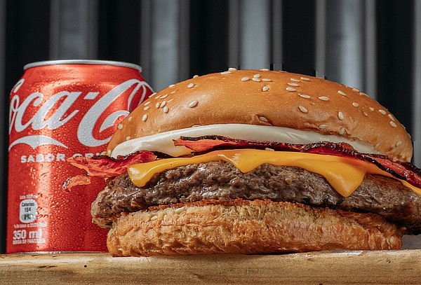 Burger Murdoc + Doble Queso Cheddar + Tocino + Bebida 350ml