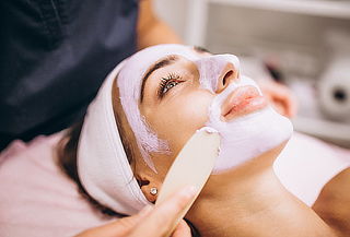 Limpieza facial + dermapen. Sucursal a elección