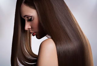  Lavado capilar + brushing + shock de brillo + esmaltado