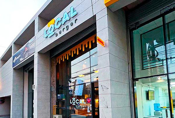 Cheese Burger Doble + Papas fritas