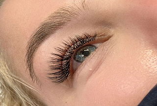 Extensión de Pestañas Volumen Tecnológico