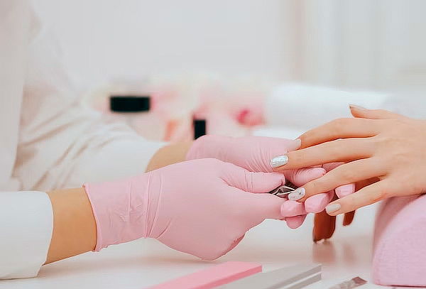 Servicio Manicura Soft Gel + un Tono o un Diseño