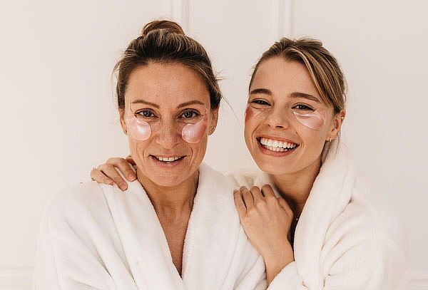 Spa Madre e Hija:  Incluye masaje, limpieza facial y más