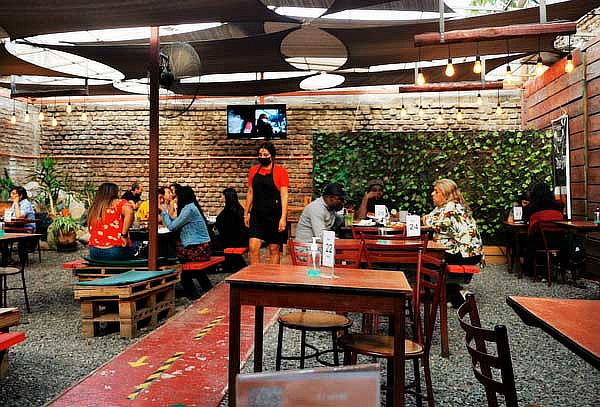 Come toda la pizza en Taberna PizzaxMetro