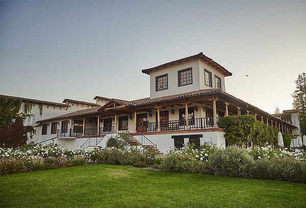 Tour Vino y Sabores cata de 2 Súper Premium 1 Reserva+Snacks