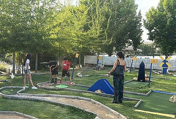 Mini Golf Happy Birdie 