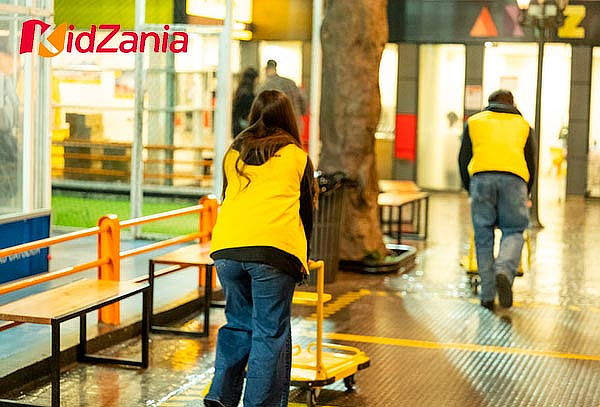 Entrada para TeenZania en KidZania® Sábado 11 de abril