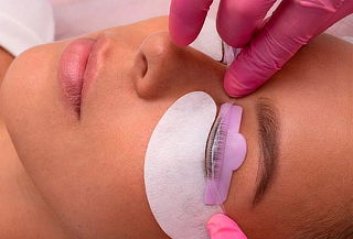 Lifting de pestañas + Laminado de Cejas + Tiente 