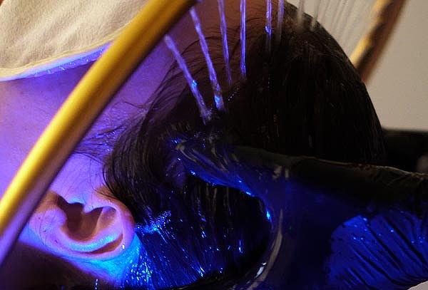 Head Spa Japonés + limpieza facial profunda.