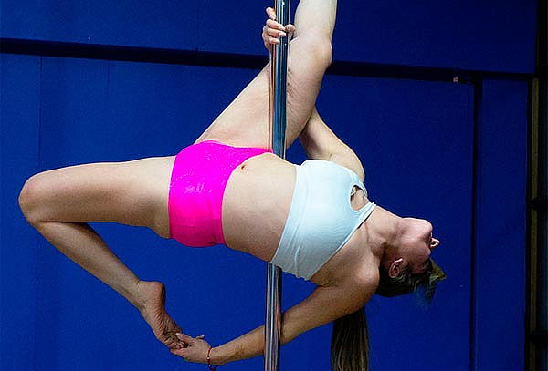 4 u 8 Clases de Pole Dance en Gimnasio Star Gym