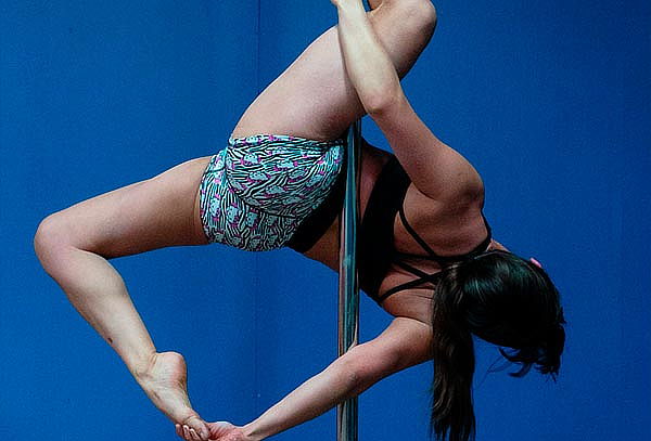 4 u 8 Clases de Pole Dance en Gimnasio Star Gym